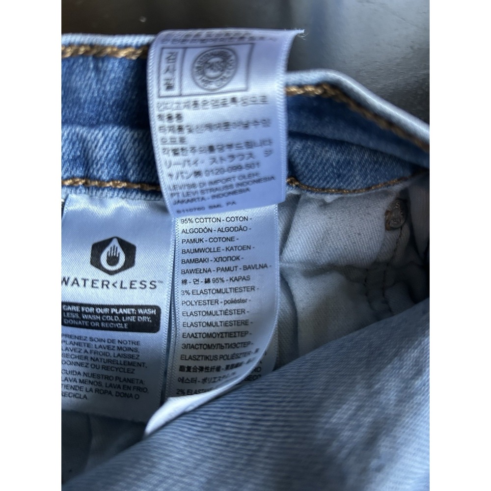 Women's Levi Cut Off-off Shorts Blue Size 32 Raw Hem 3.5 Inseam - Picture 6 of 7